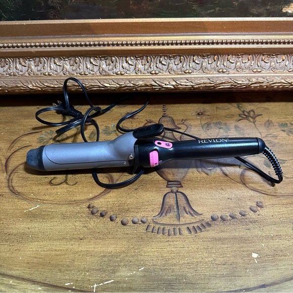 Revlon Other - Revlon RV050 1.5" Curling Iron Black / Pink Adjustable Heat - Very Clean Tested